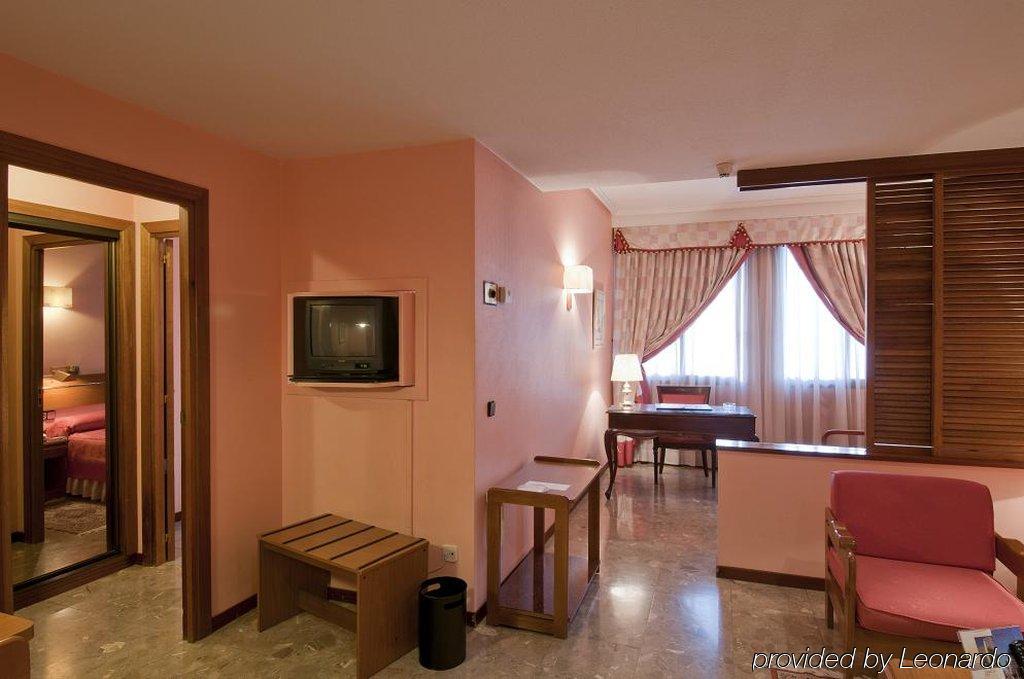 Hotel Foxa 25 Madrid Camera foto